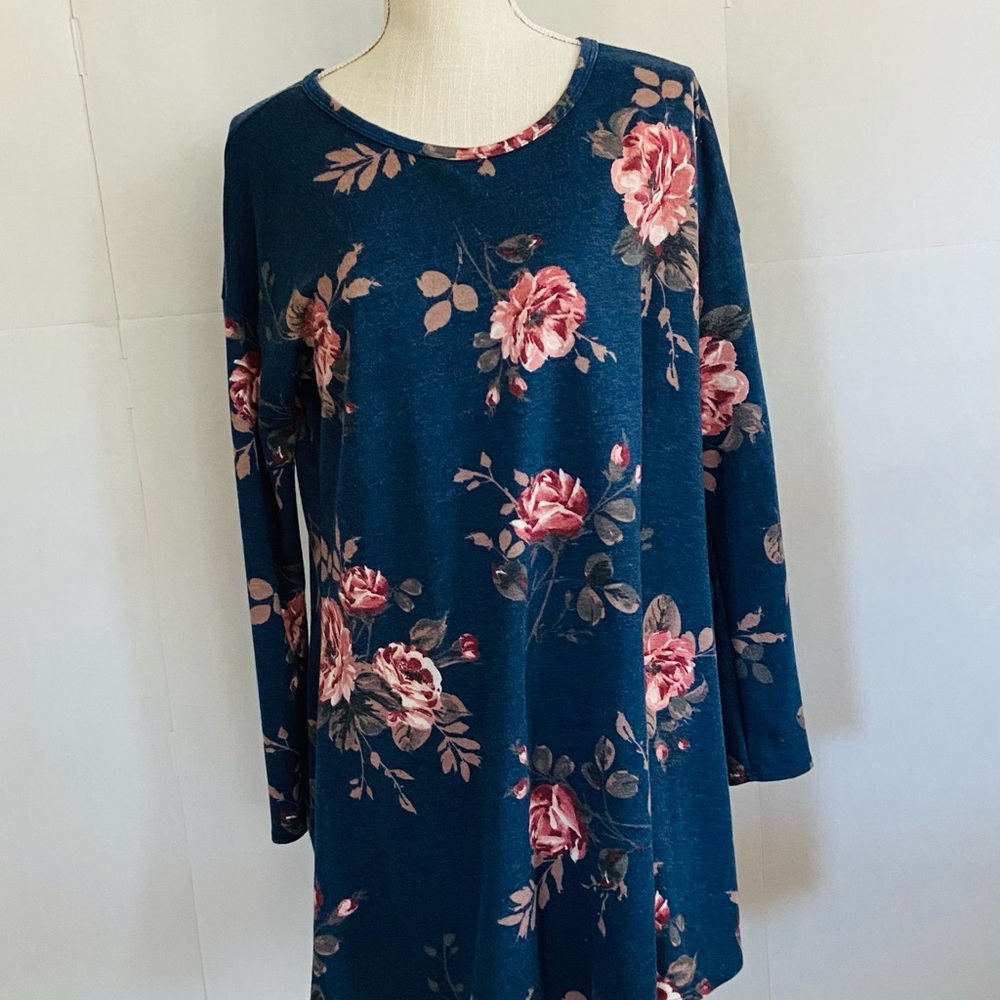 Cool Melon Blue With Pink Floral Top / Tunic Medium. Soft Pullover